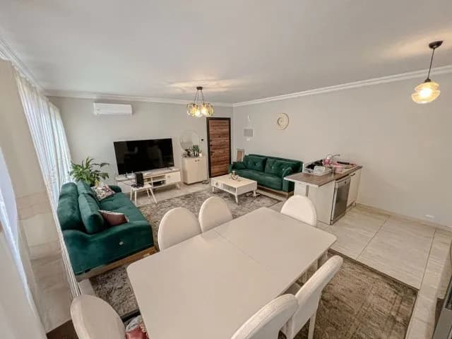 🏡 Long Beach’te Deniz Manzaralı 2+1 Satılık Daire! 🌊✨